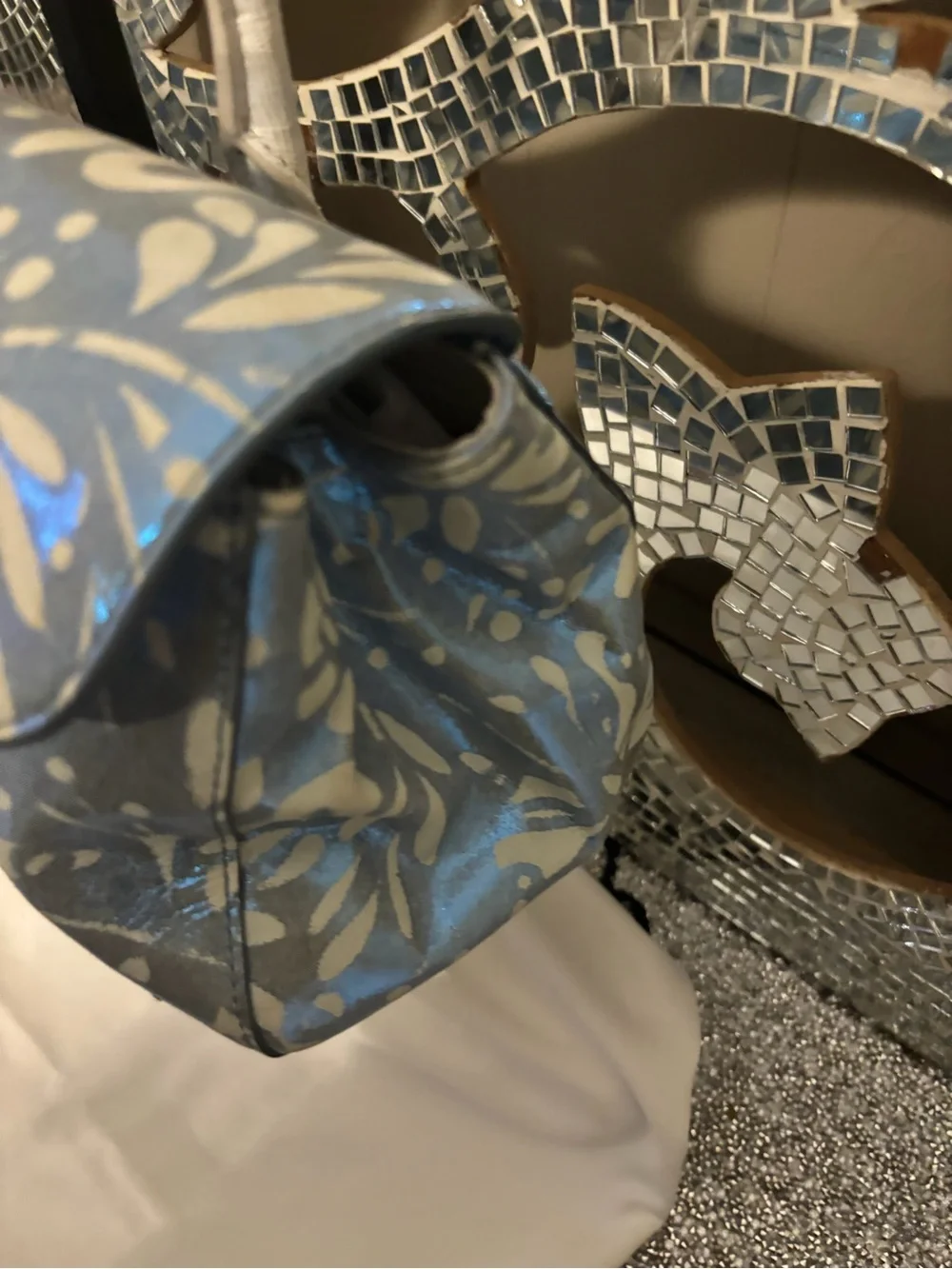Brahmin structured shoulder